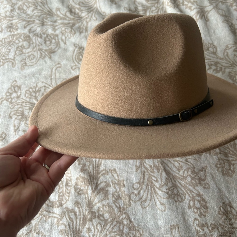 Hat - Picture 2 of 3